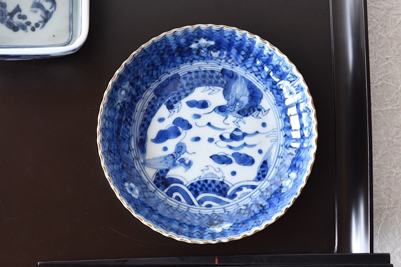 伊万里 染付 雲龍宝珠 大明成化年製文 イゲ型 皿 中 - 生活骨董と古布