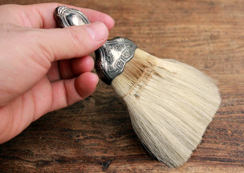 アンティークアナスタシア 神戸北野町 美術品と工芸品 馬の毛のブラシ