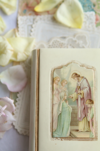 アンティーク祈祷書 セルロイド キリスト教 PAROISSIEN ROMAIN