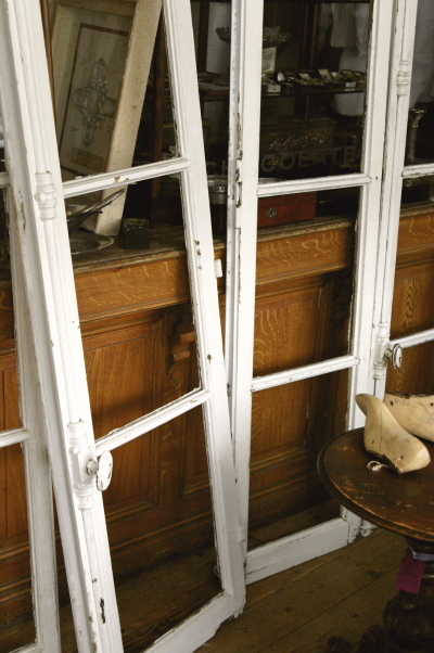 アンティーク窓枠 フランス アパルトマン 【Antiques Truffle 京都 鹿