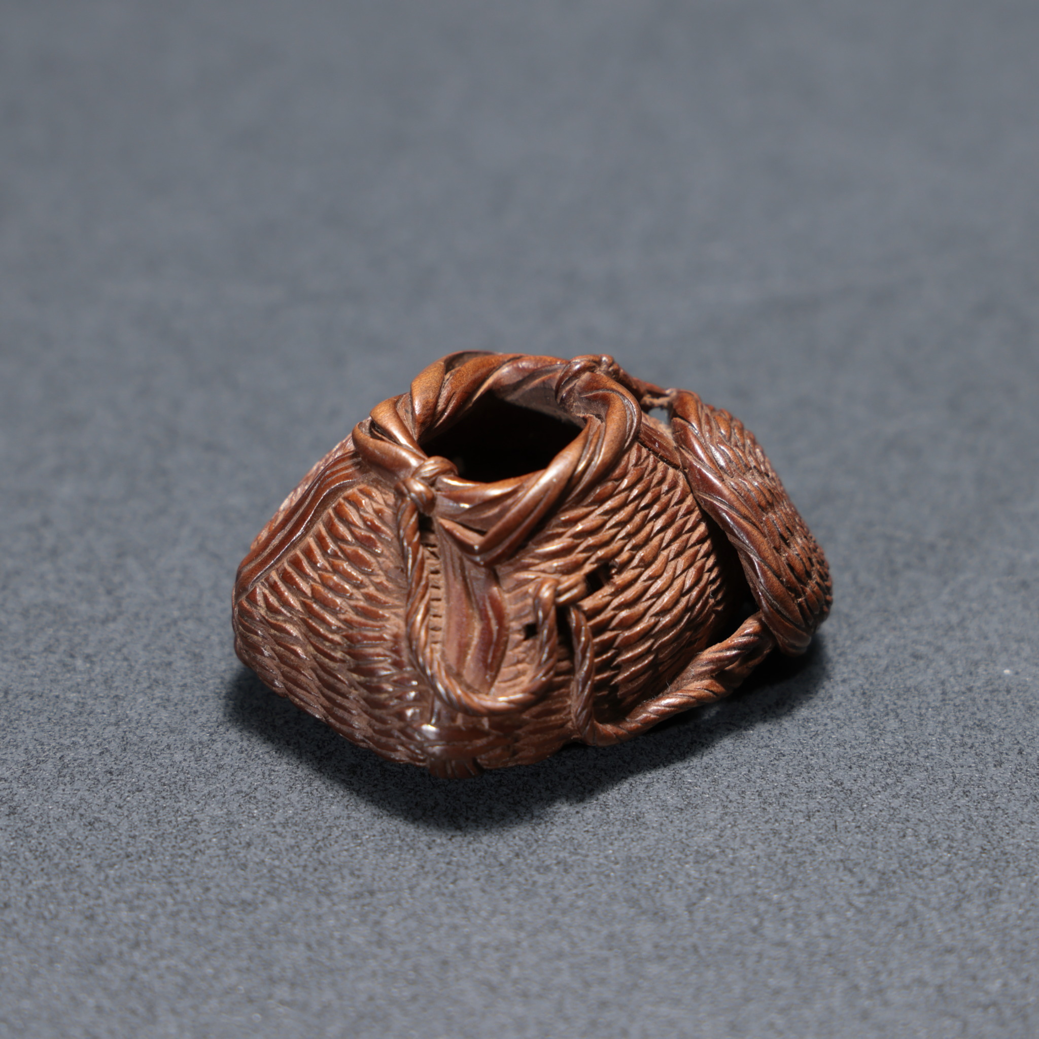 根付の高価買取 - 骨董品・古美術品の買取は古好屋