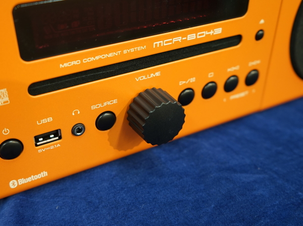 ASCII.jp：バイクの名車をイメージした、ヤマハのミニコンポ「MCR-B043