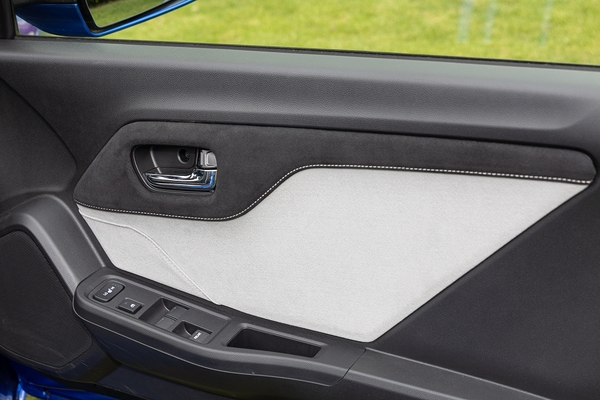 ASCII.jp：ホンダ・S660のコンプリートカーとModuloブランド装着車の