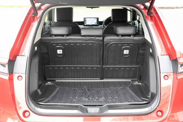 ASCII.jp：売れまくってるHondaのSUV「VEZEL」の純正アクセサリー