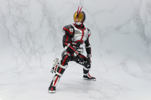 レビュー】「S.H.Figuarts（真骨彫製法） 仮面ライダーファイズ