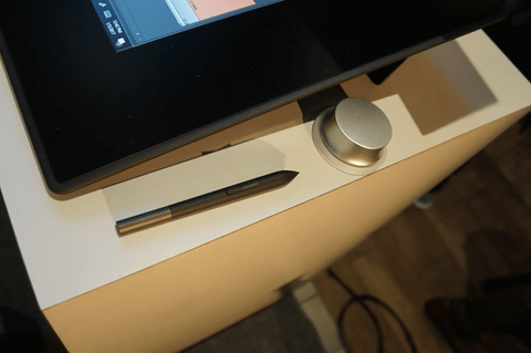 Surface Studioを越える使い勝手を実現できるDellの「Canvas 27」 - PC