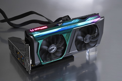 高クロック＋ホログラフィックの高級仕様GeForce RTX 3070で最新ゲーム