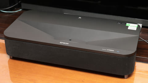 西川善司の大画面☆マニア】“壁寄せポンで大画面!” エプソン超短焦点