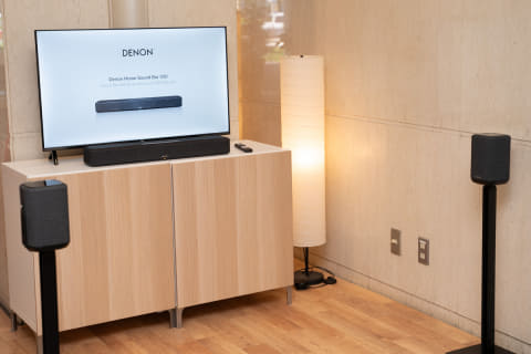 デノン、Atmos対応小型サウンドバー「550」と、無線リアスピーカーの
