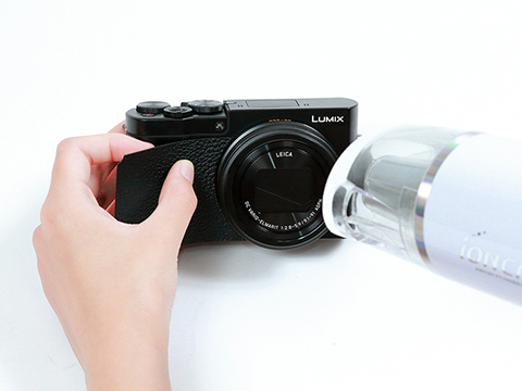 パナソニックLUMIX TX1用の張り革キット - デジカメ Watch