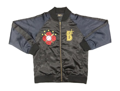 4/9（火）待望のスカジャンが発売！N.モーガン選手「T」フェイスタオル