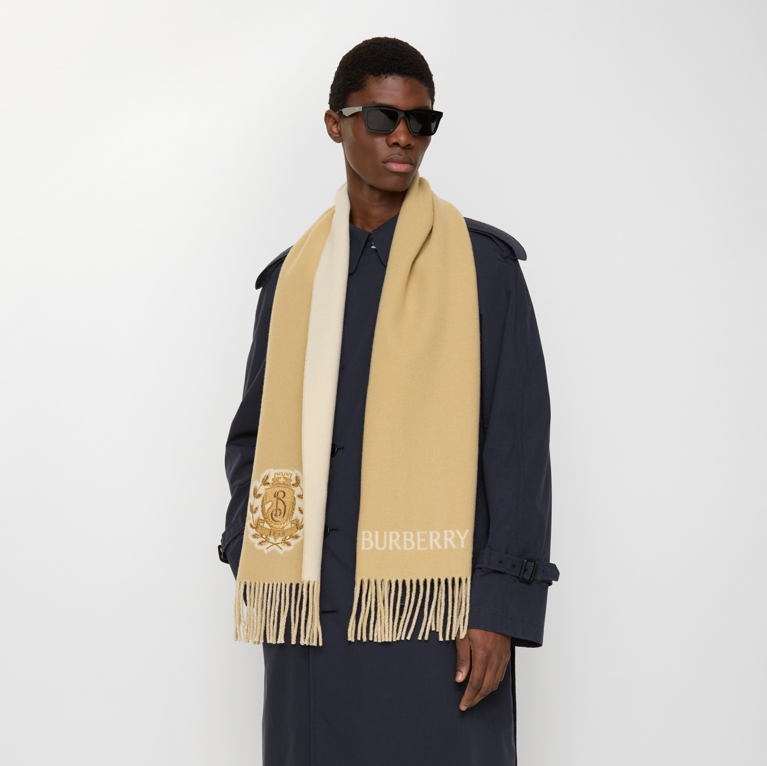 B Crest Cashmere Scarf in Sand beige | Burberry® Official
