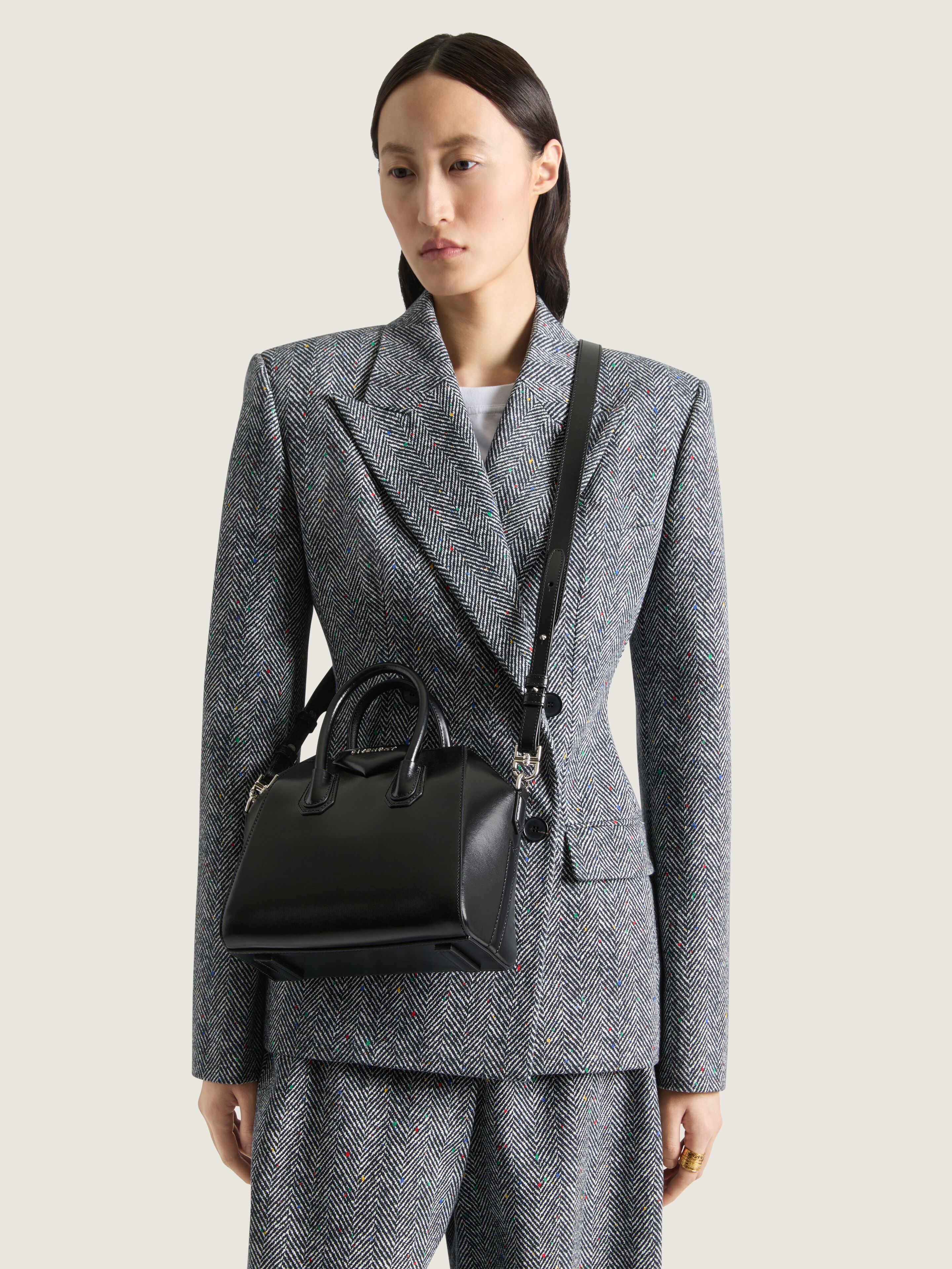 Mini Antigona bag in Box leather - black in - black - BB50TNB1R0