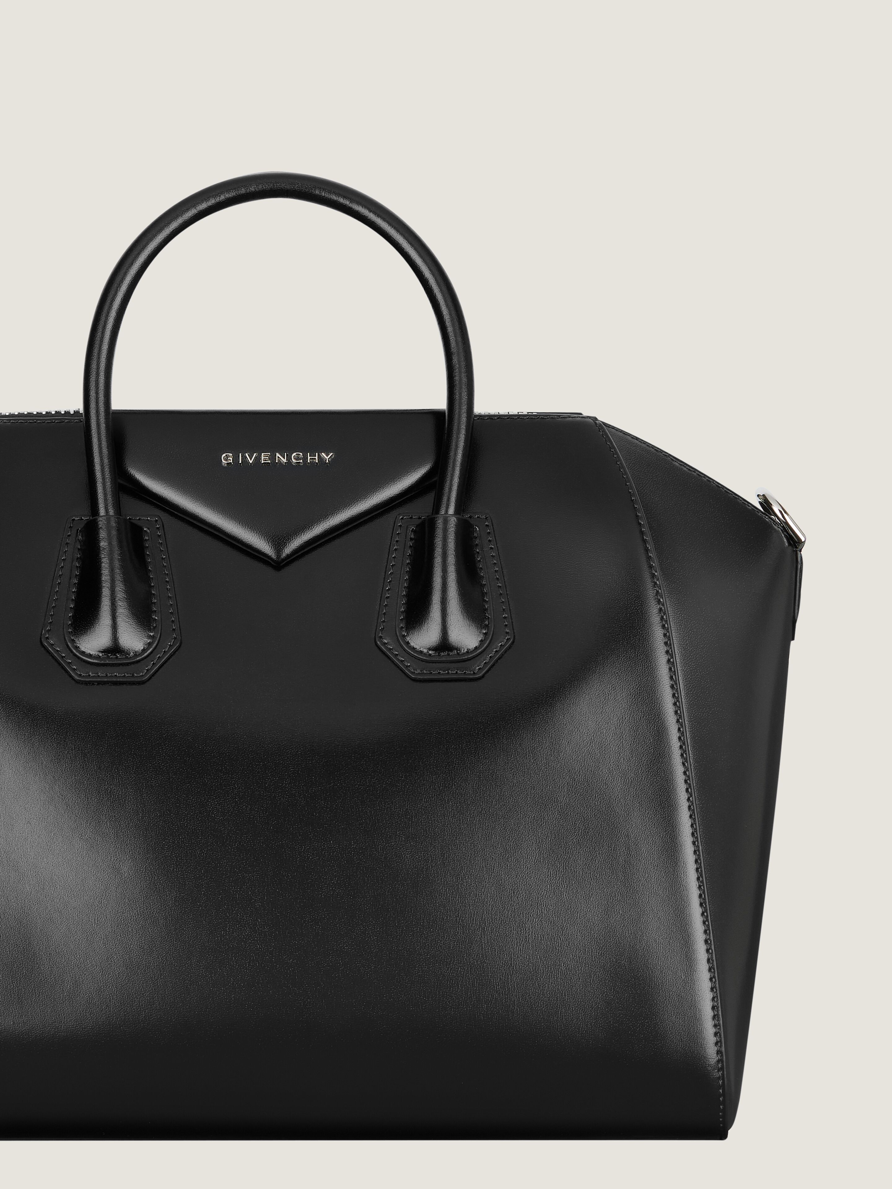 Medium Antigona bag - black in - black - BB05118014-001 | Givenchy US