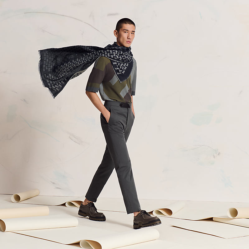 リバーシブルマフラー - ブルー | Hermès - エルメス-公式サイト