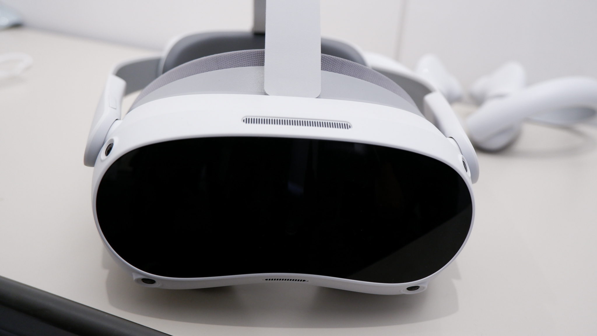 これ以上とない「軽量・高画質・スタンドアロン」 新型VRヘッドセット