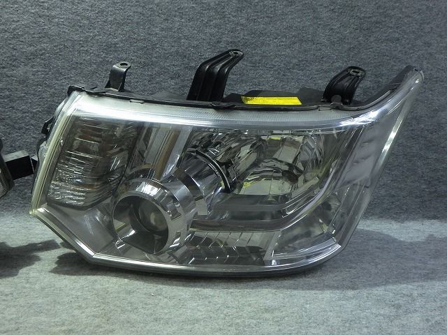 デリカD5 ヘッドライト 左右 HID CV 前期 100-87918 9301C536/D291