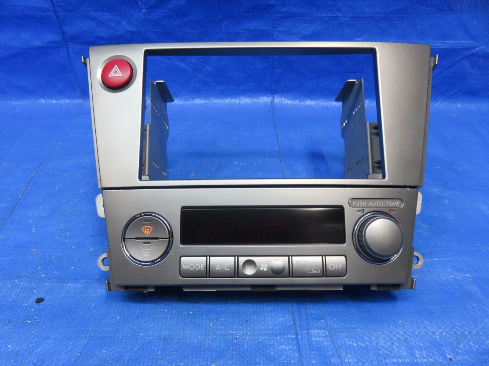 LA9422* 動作OK スバル BP5/BL5 レガシィ 前期 センターパネル/ナビ