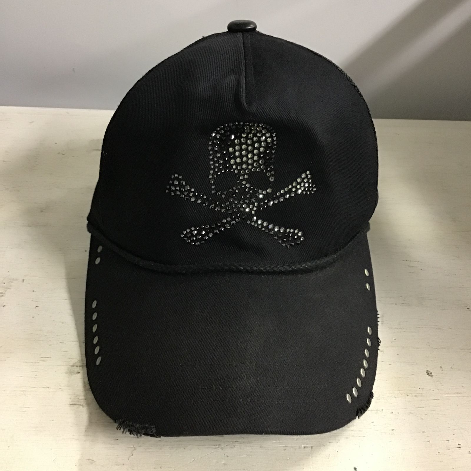 八戸791-1-20251115】Roen ロエン スカルスタッズ メッシュキャップ