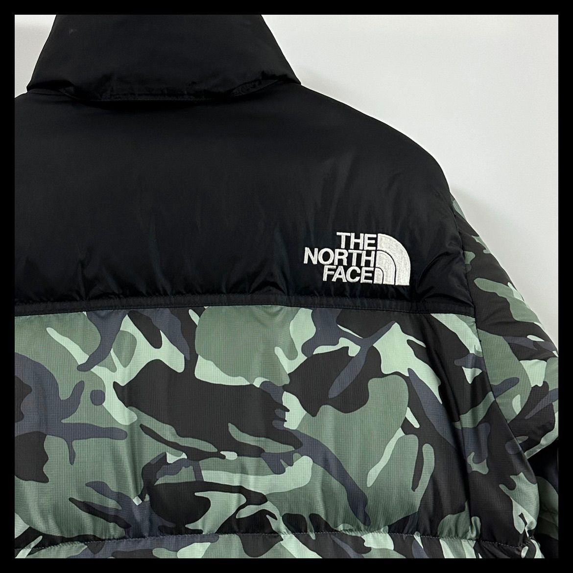THE NORTH FACE ノースフェイス ヌプシ ダウンジャケット 青迷彩 総柄