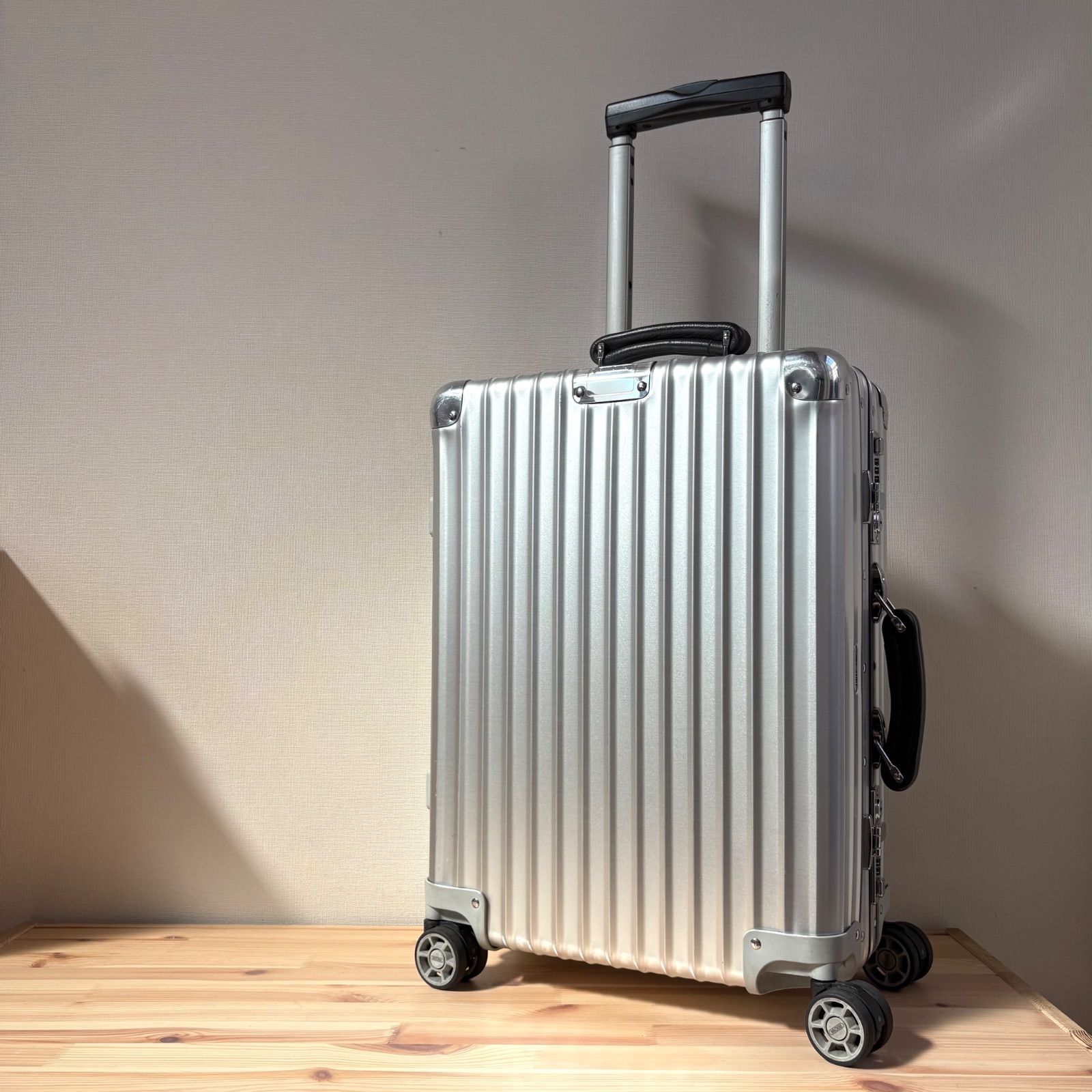 美品 RIMOWA CLASSIC FLIGHT CABIN 33L リモワ クラシックフライト