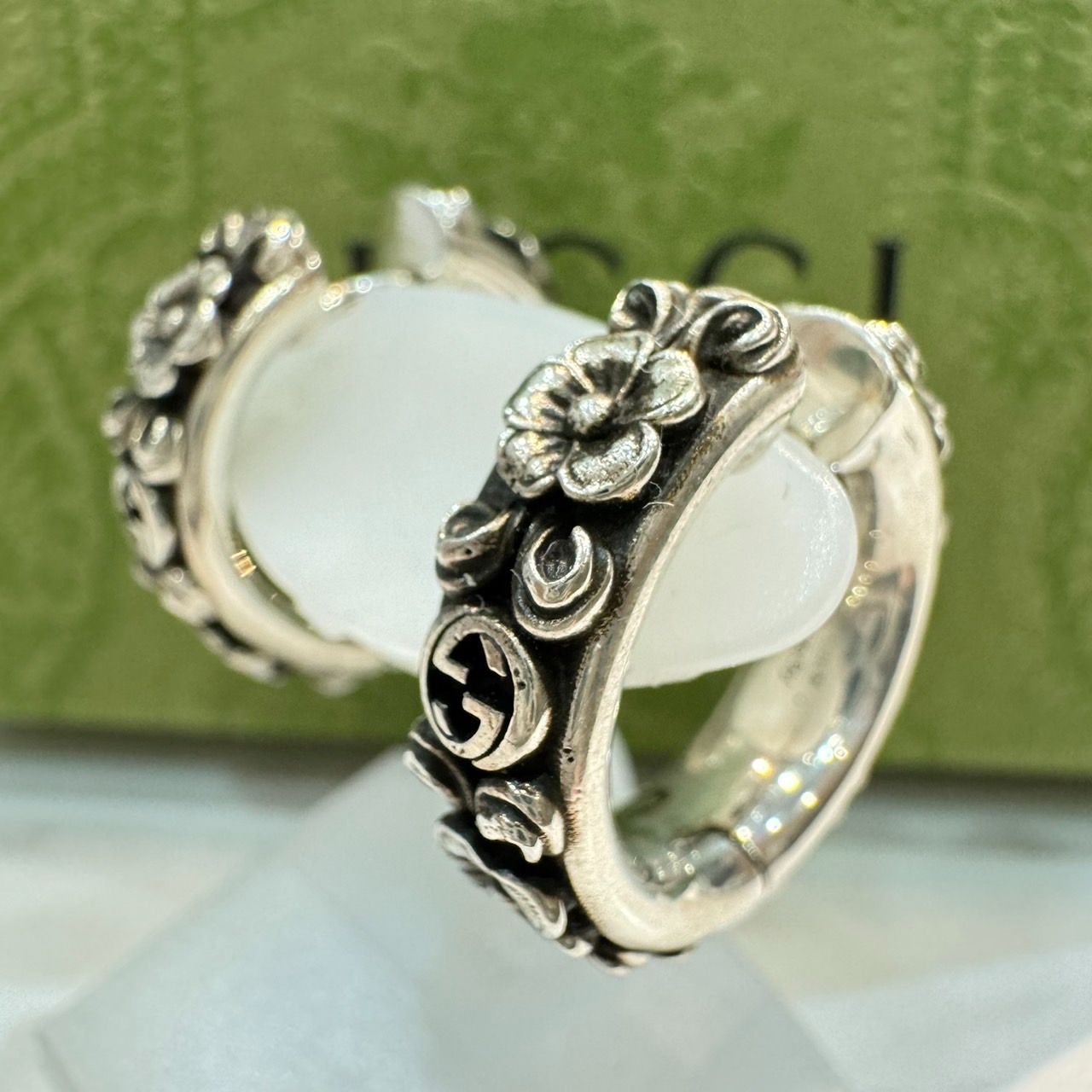 GUCCI シルバー925 ピアス GGロゴ 花モチーフ GUCCI シルバー925 GUCCI