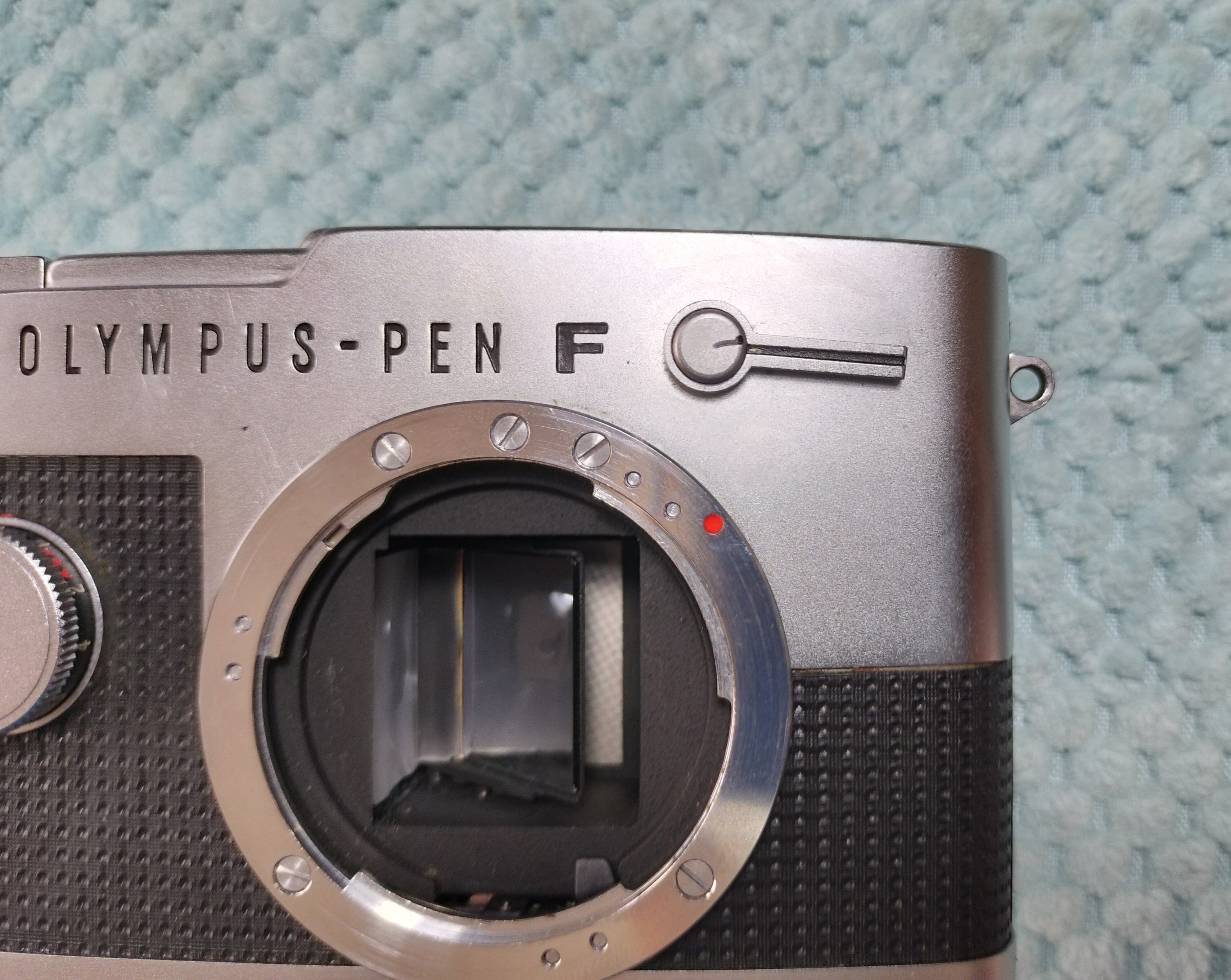 Olympus Pen FTの分解｜フィルムカメラ修理のアクアカメラ