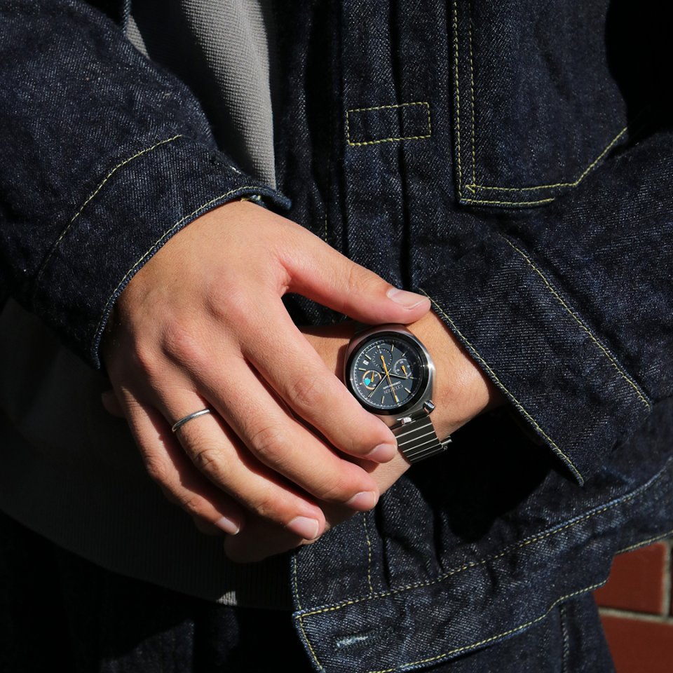 シチズンの名作「ツノクロノ」に 別注カラー登場～1973年の「クロノ