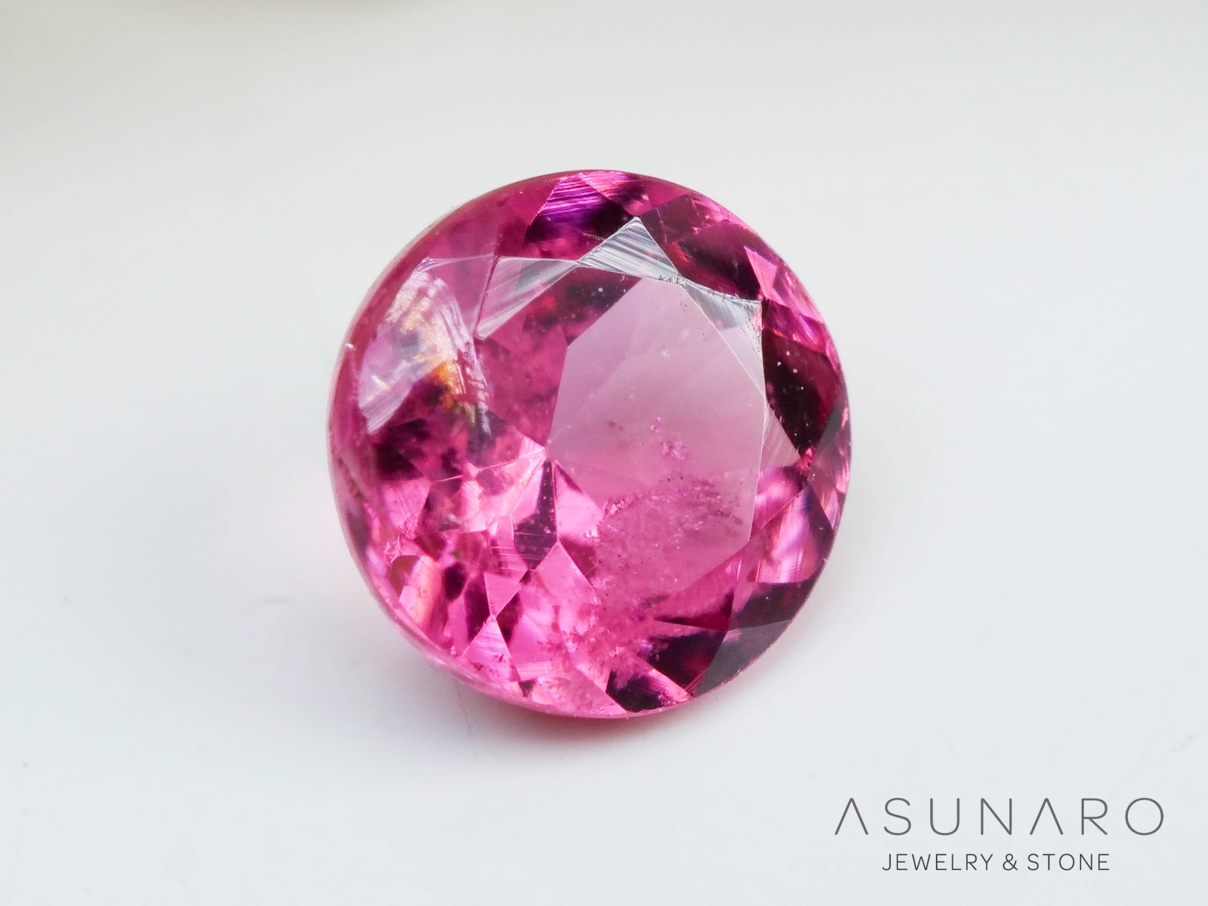 ピンクスピネル ラウンドカット スリランカ産 0.21ct 【241026-2624