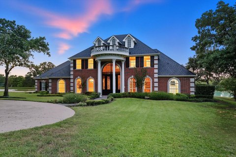 1660 Glenview Ln, Bartonville, TX 76226 | Realtor.com®
