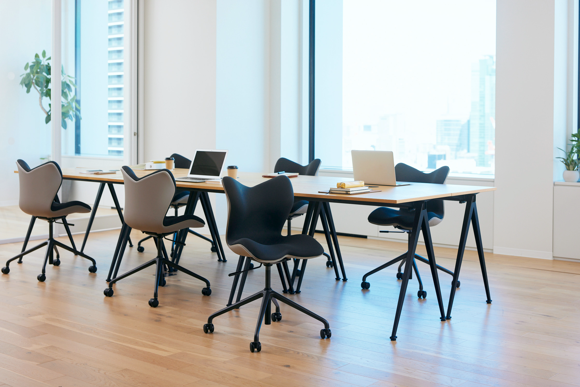 身体に負担の少ない姿勢をサポートする健康チェア 「Style Chair SMC