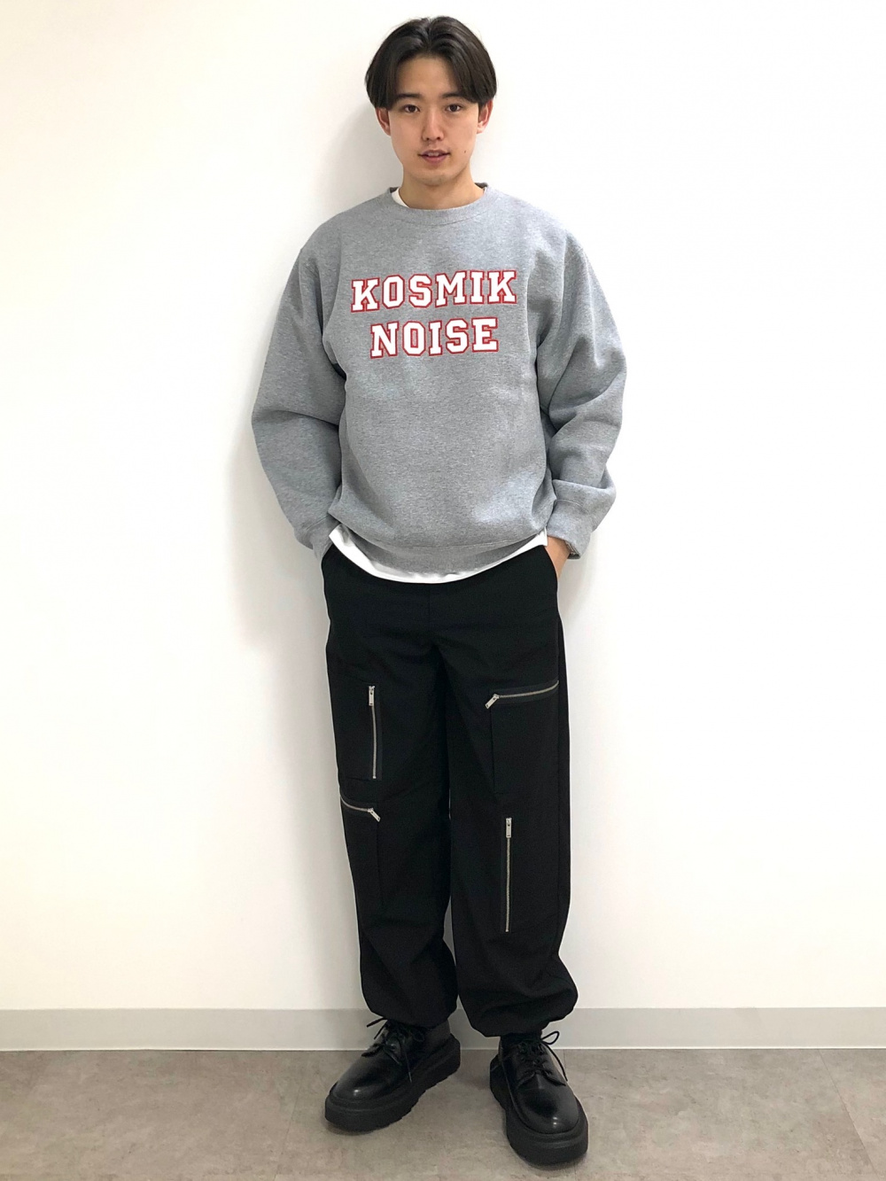 トラックパンツ UNDERCOVER(セットアップ可能)、スタジアムジャンパー