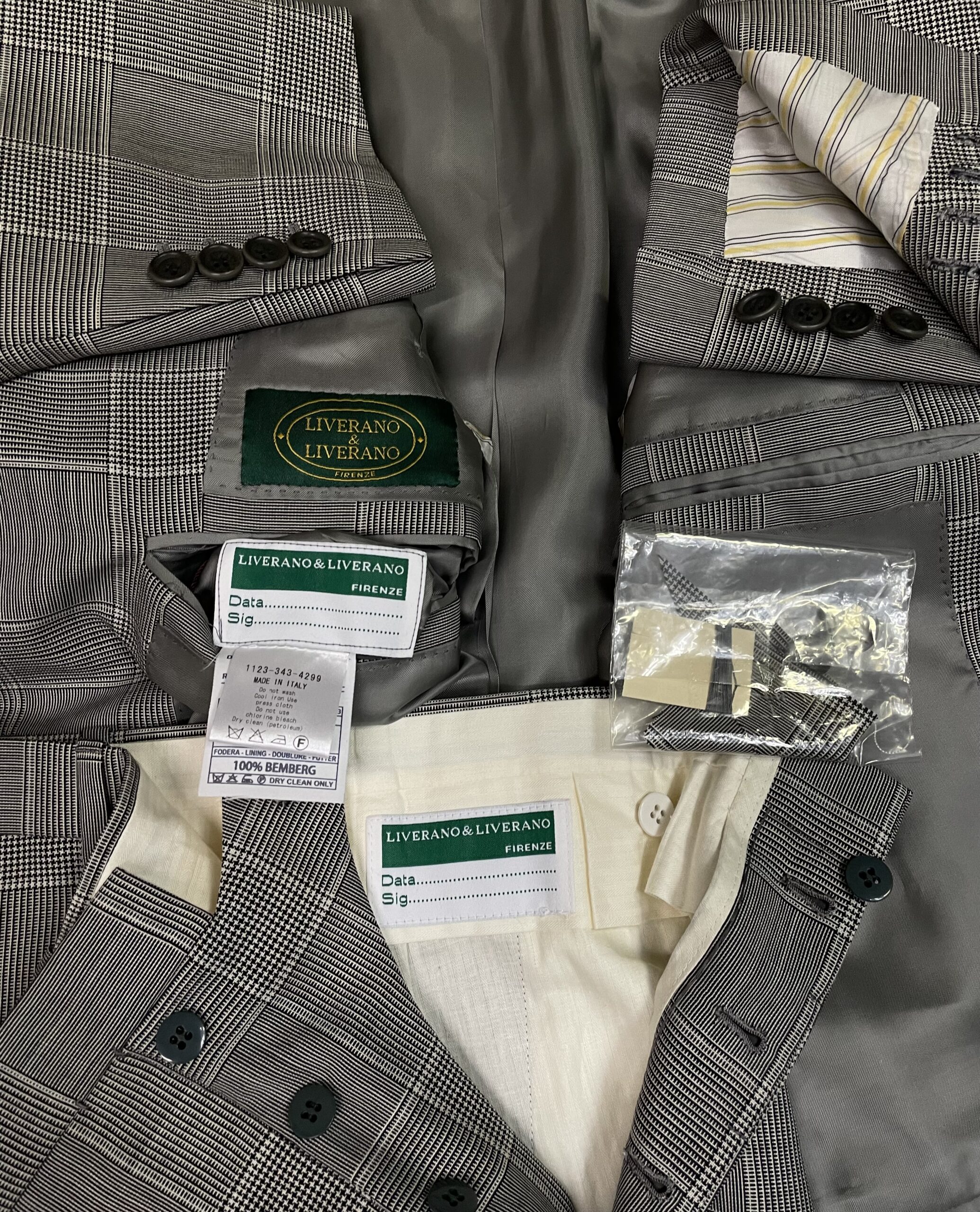 LIVERANO & LIVERANO リベラーノ】未使用品 フィレンツェ仕立て 合い物