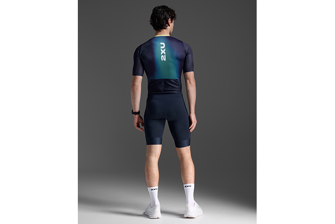 2XU Aero HEX Sleeved トライスーツ MDN/CLM | トライアスロンのこと