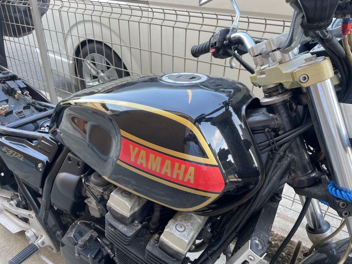 送料無料 ヤマハ純正新品 XJR400 4HM サイドカバー エンブレム 左右
