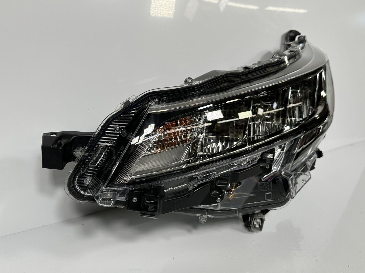 ノア MZRA90W ZWR90W MZRA95W 純正 左ヘッドライト Assy 左ライト LH