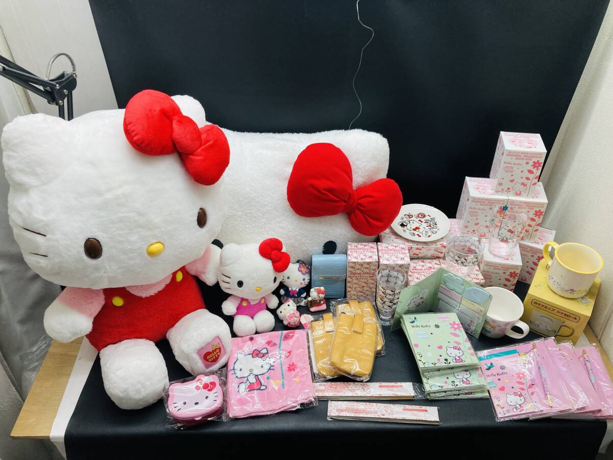 Yahoo!オークション -「ハローキティ ぬいぐるみ(40th キティ」の落札
