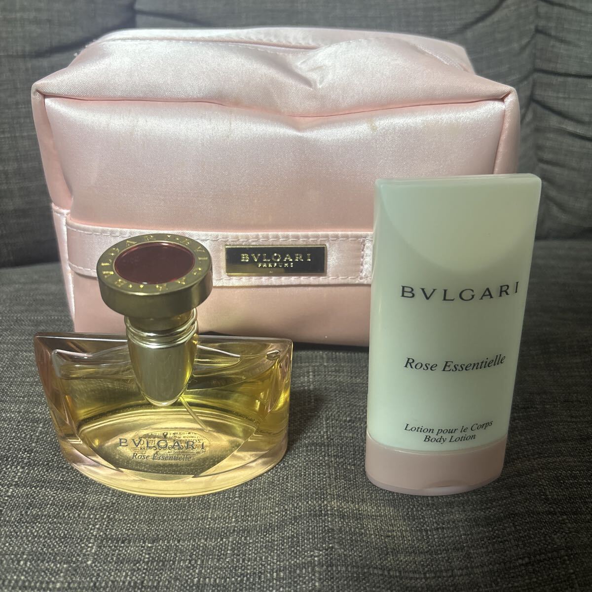 ブルガリ ブルガリ ローズエッセンシャル EDP 50ml オークション比較