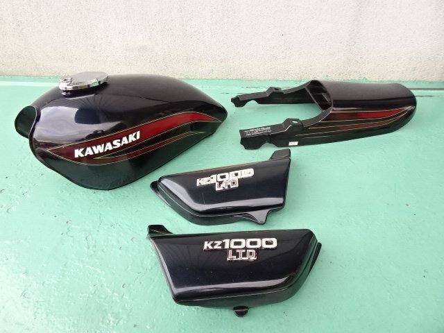 Yahoo!オークション -「kz1000ltd 外装」の落札相場・落札価格