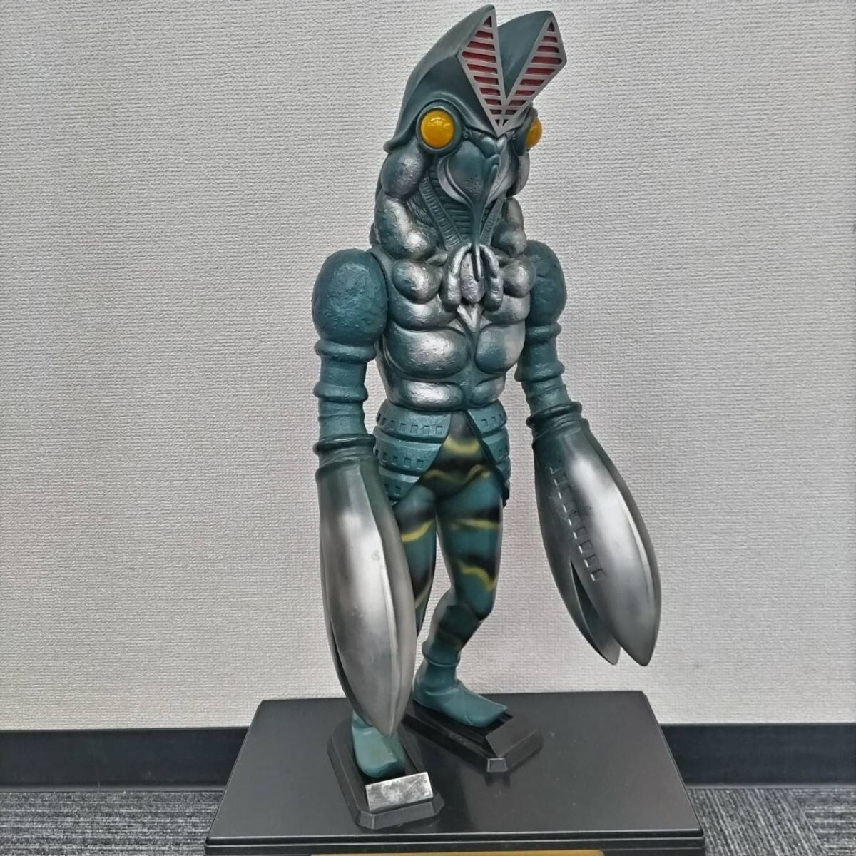 Yahoo!オークション -「バルタン星人 ジャイアントスケール」(怪獣