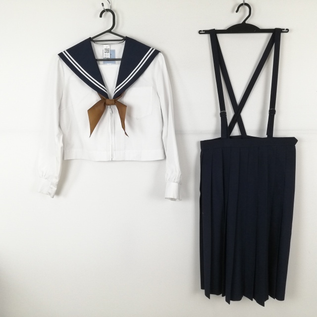Yahoo!オークション - デニーズ 制服セット 本物 ファミレス 制服 大き
