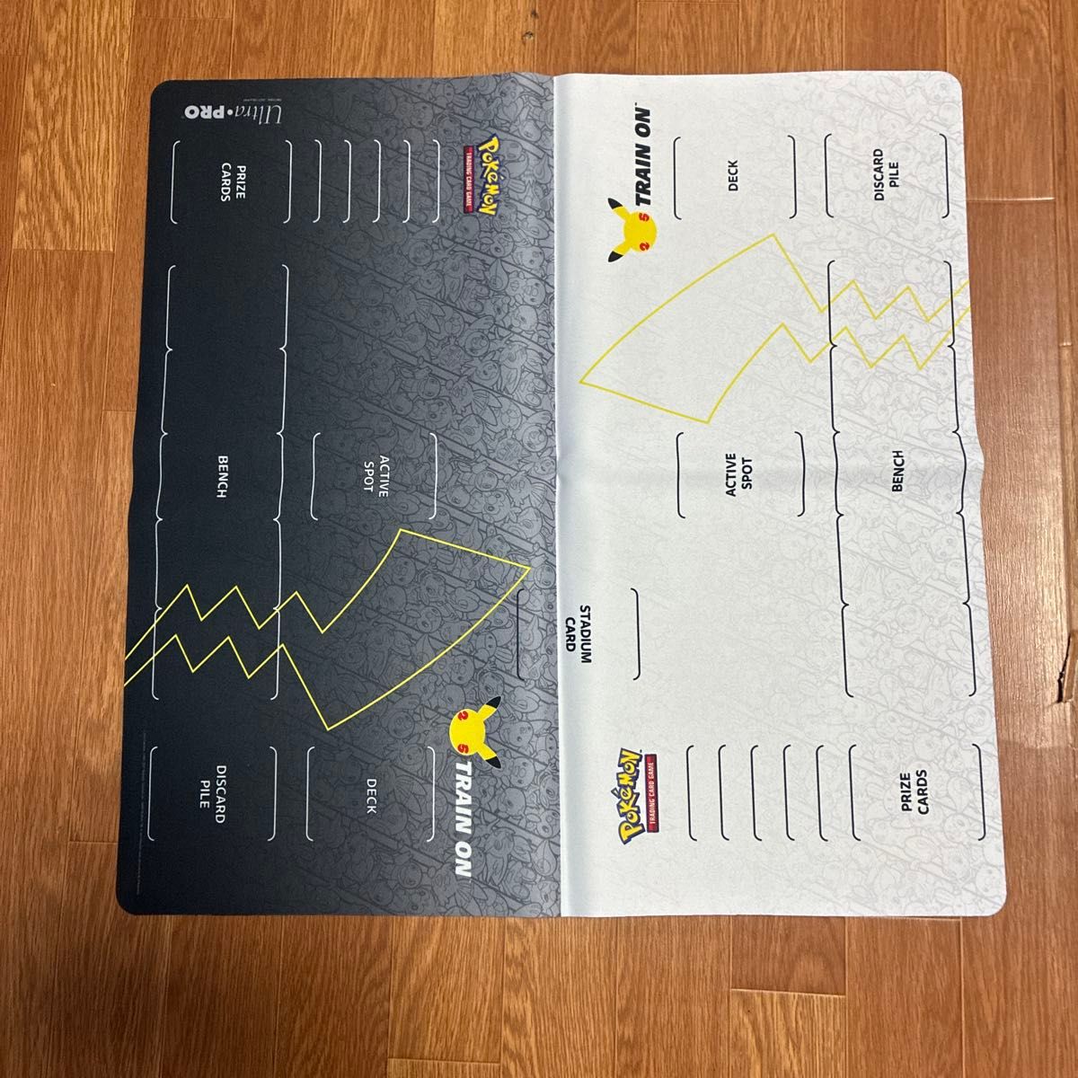MTG 溌剌の牧羊犬 フィリア FOIL プレイマット ウルトラプロ 未開封品