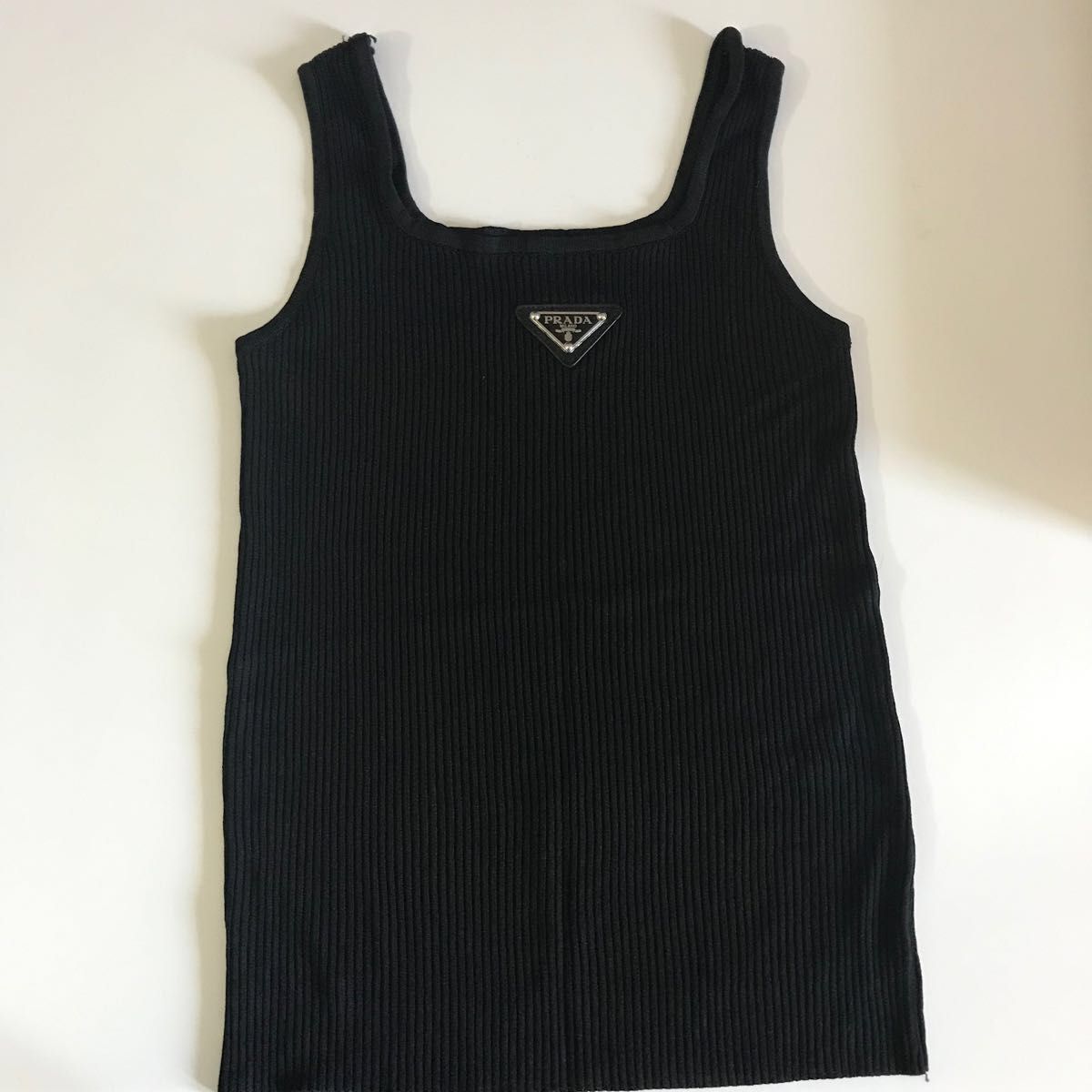 PRADA プラダ タンクトップ ノースリーブ キャミソール トップス