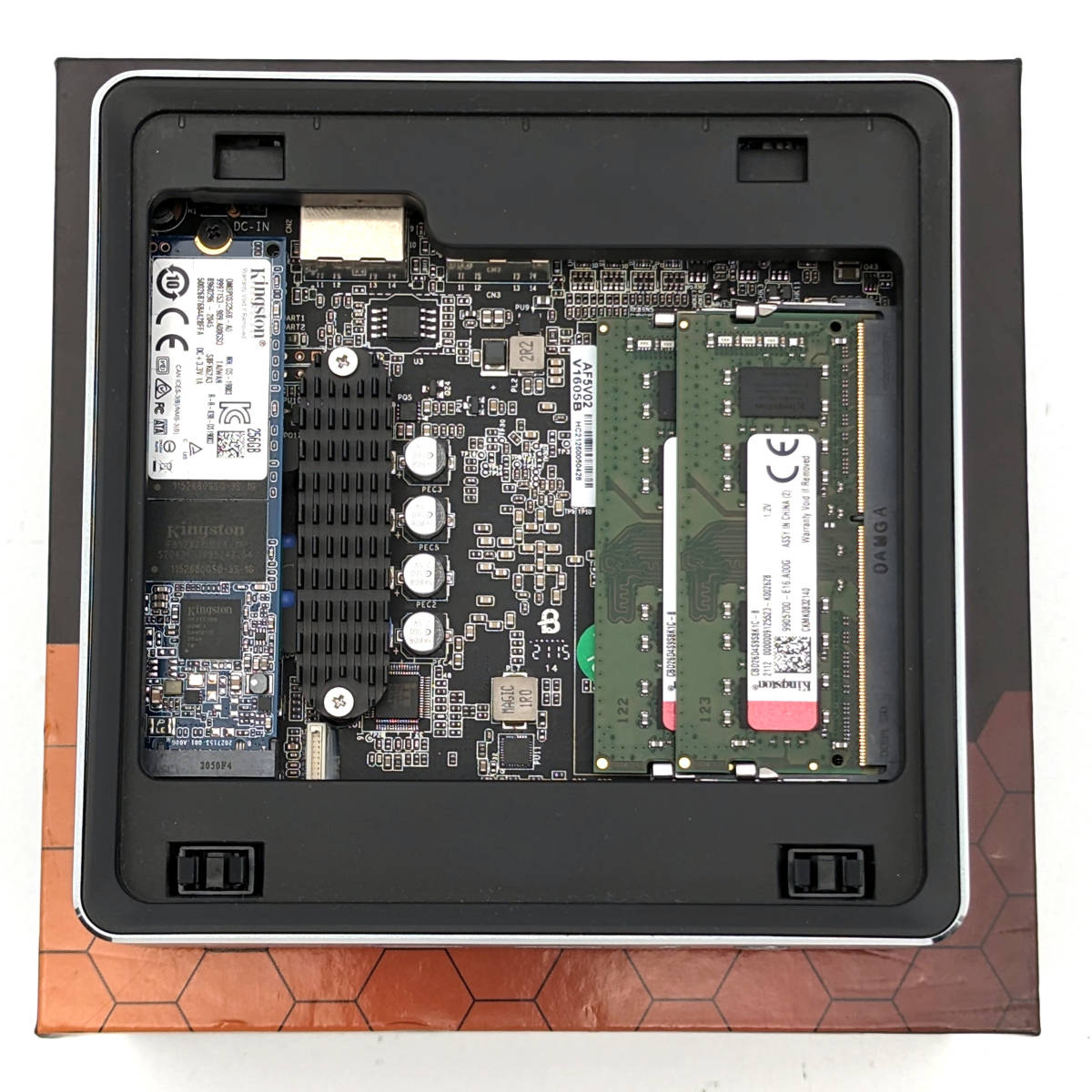 MINISFORUM DeskMini UM250 ミニPC Ryzen V1605B/メモリ16GB/SSD256GB