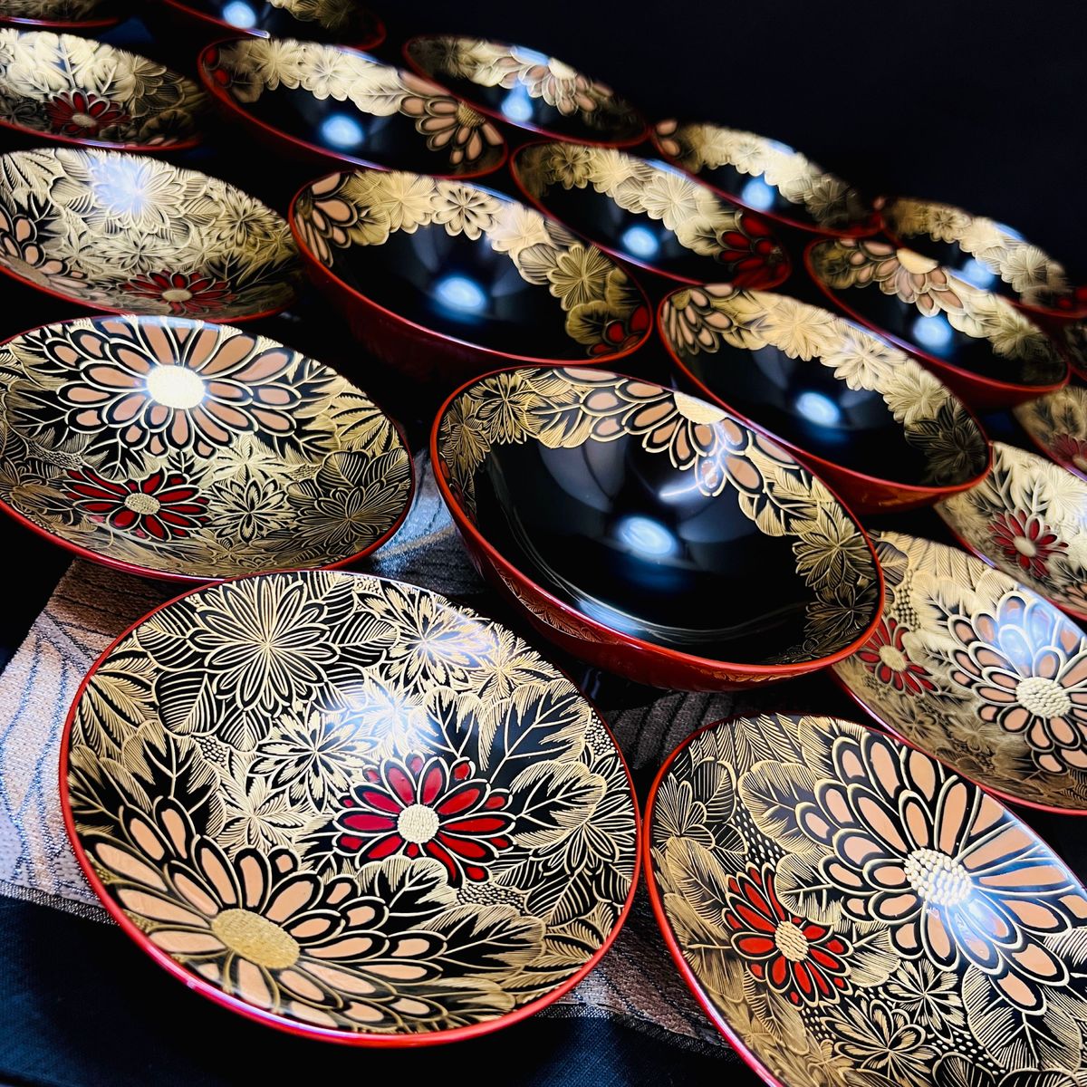 漆器 輪島塗 蒔絵金彩細工 沈金菊模様木製 蓋付椀 吸物椀 10客 共箱