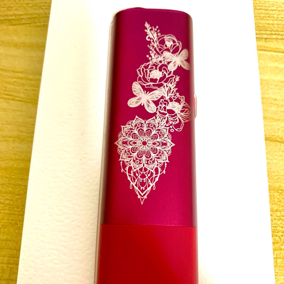 3 iQOS ILUMA ONE アイコス イルマ ワン レーザー加工 蝶々 赤色 本体