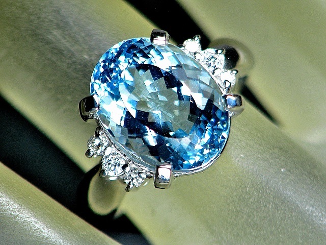 宝石屋本舗】6 31ct 良質天然アクアマリン ダイヤモンド PT900リング