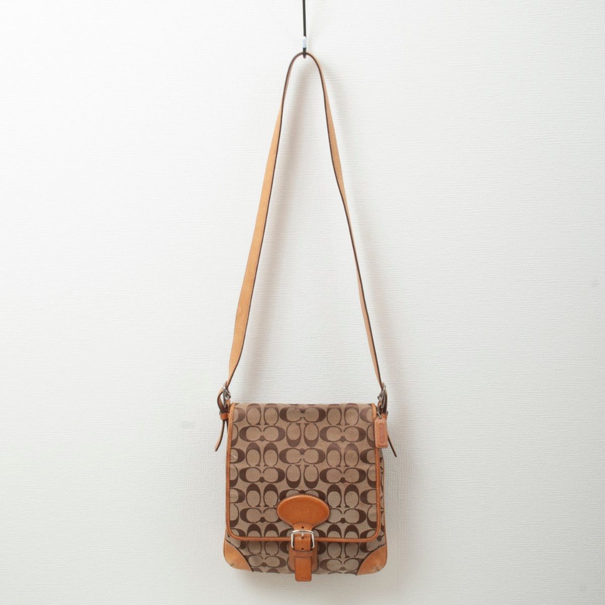良品】COACH(コーチ)シグネチャー キャンバス ショルダーバッグ