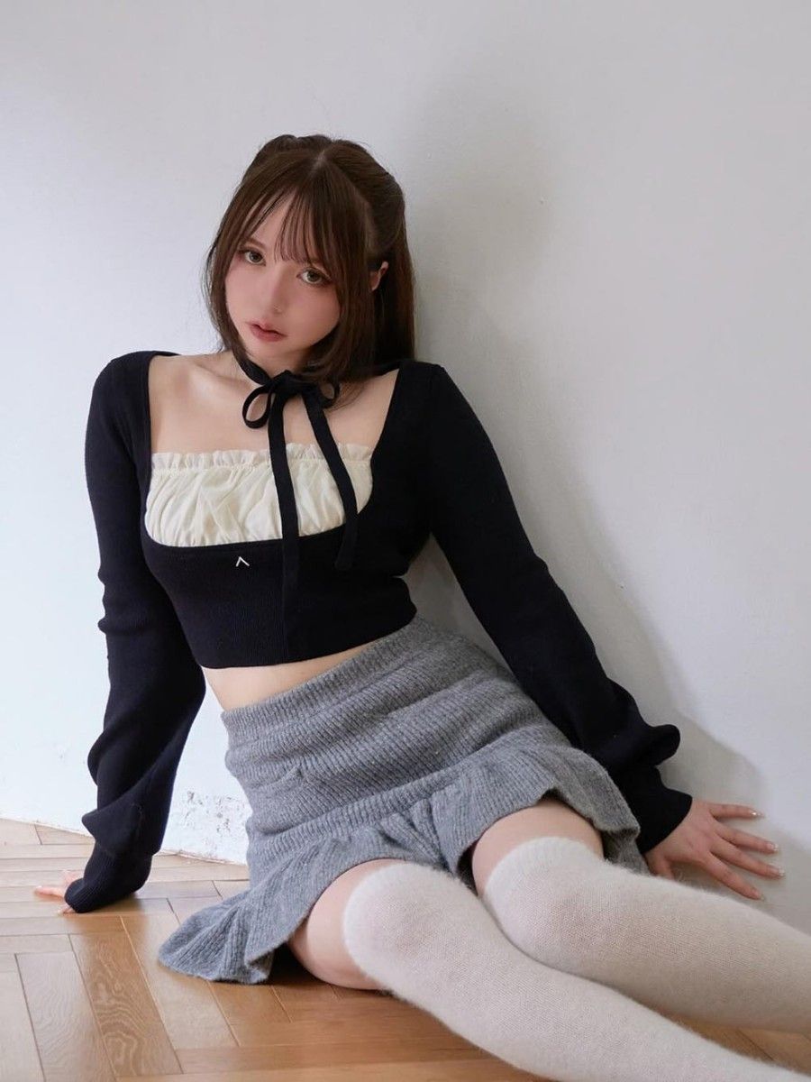 andmary Mew frill tops ブラック｜Yahoo!フリマ（旧PayPayフリマ）