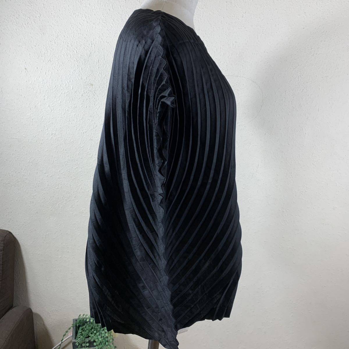 イッセイミヤケ ISSEY MIYAKE 変形プリーツ カットソー ブラウス